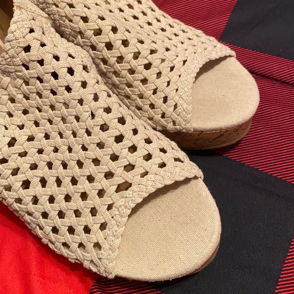 WEDGES - Picture 7 of 7